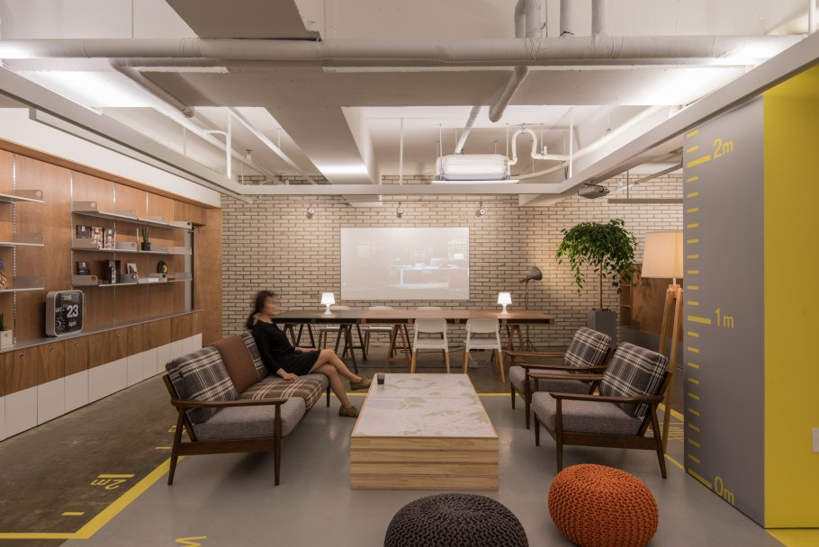 Интерьер офиса агентства недвижимости