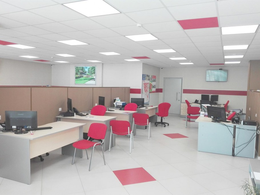 Брендирование офиса агентства недвижимости