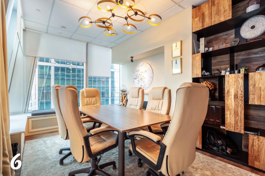 Интерьер турагентства в светлых тонах