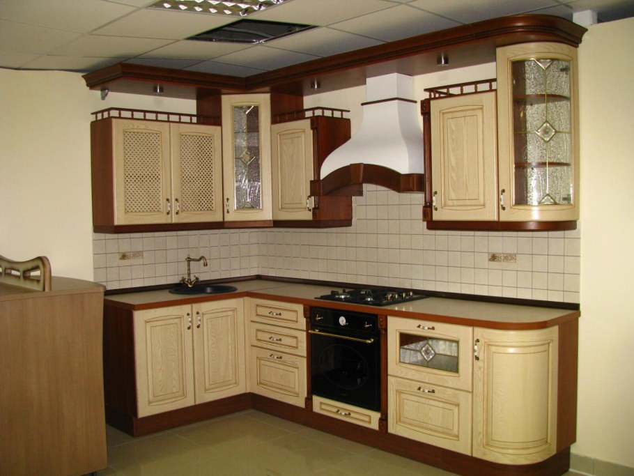 Кухни Позитано массив ясеня