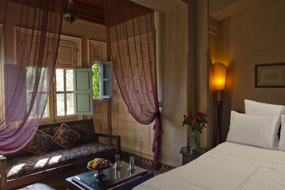 Шторы в спальню в Восточном стиле