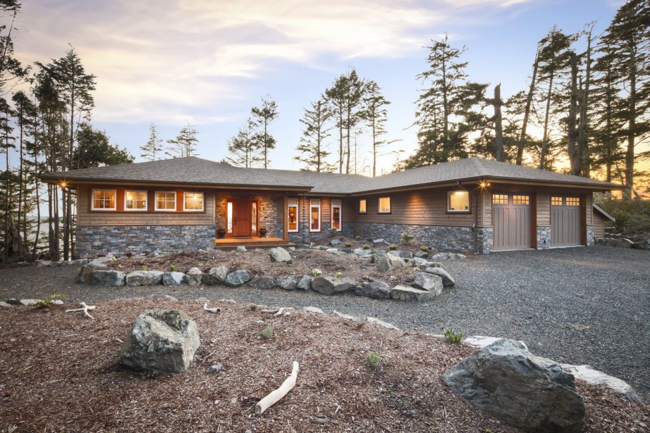 Ранчо в США каменный дом