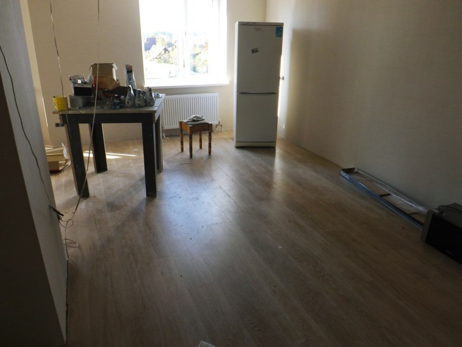 Фотография квартиры с людьми