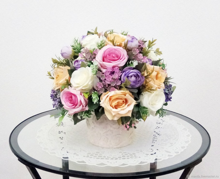 Интерьерные цветочные композиции из искусственных цветов