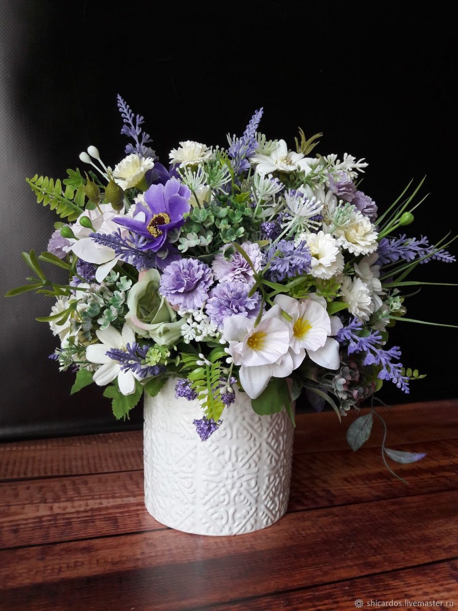 Композиции из искусственных цветов