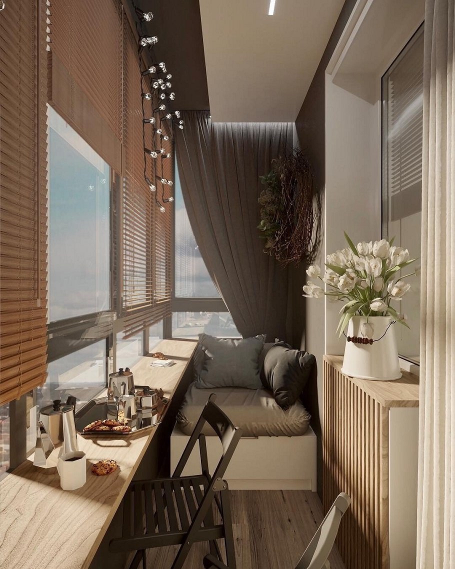 Отделка балкона деревянными рейками