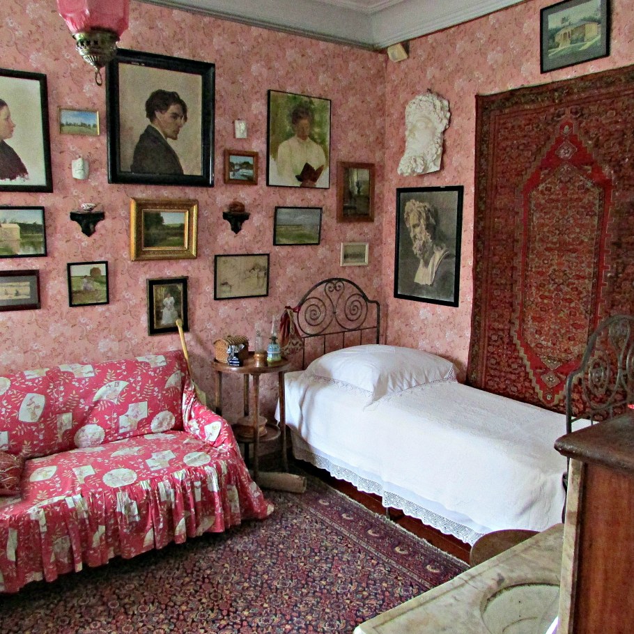 Комната Чехова в Мелихово