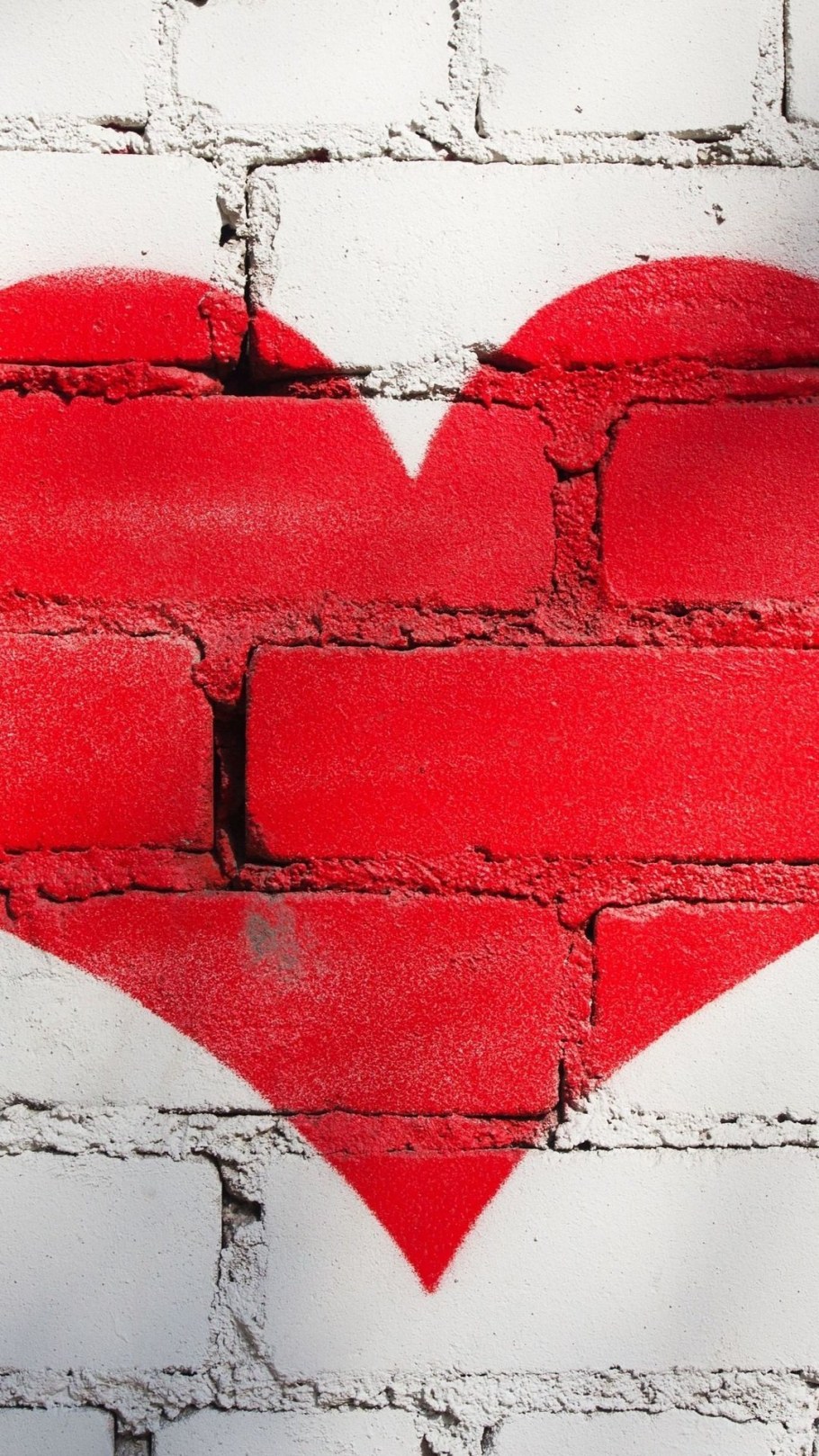 Кирпичная стена с бетоном