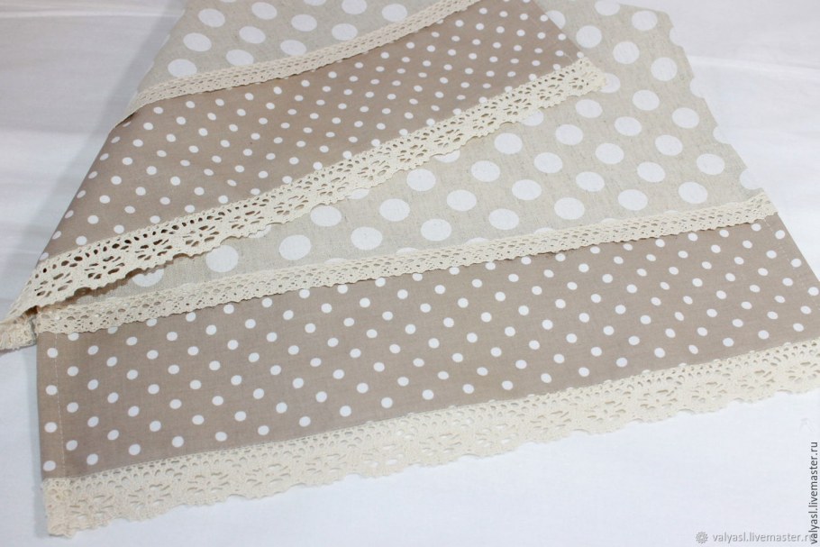 Яркие декоративные подушки