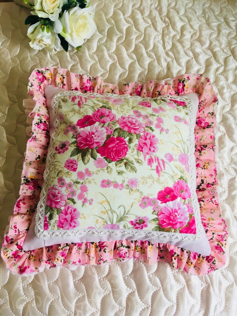 Подушки в прованском стиле