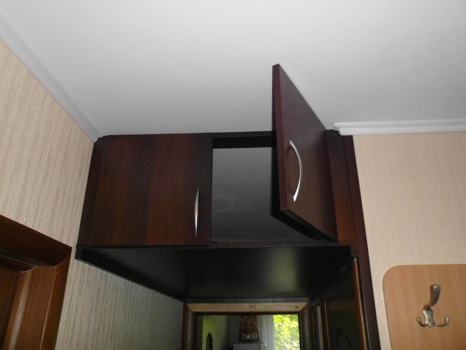 Антресоли в коридоре