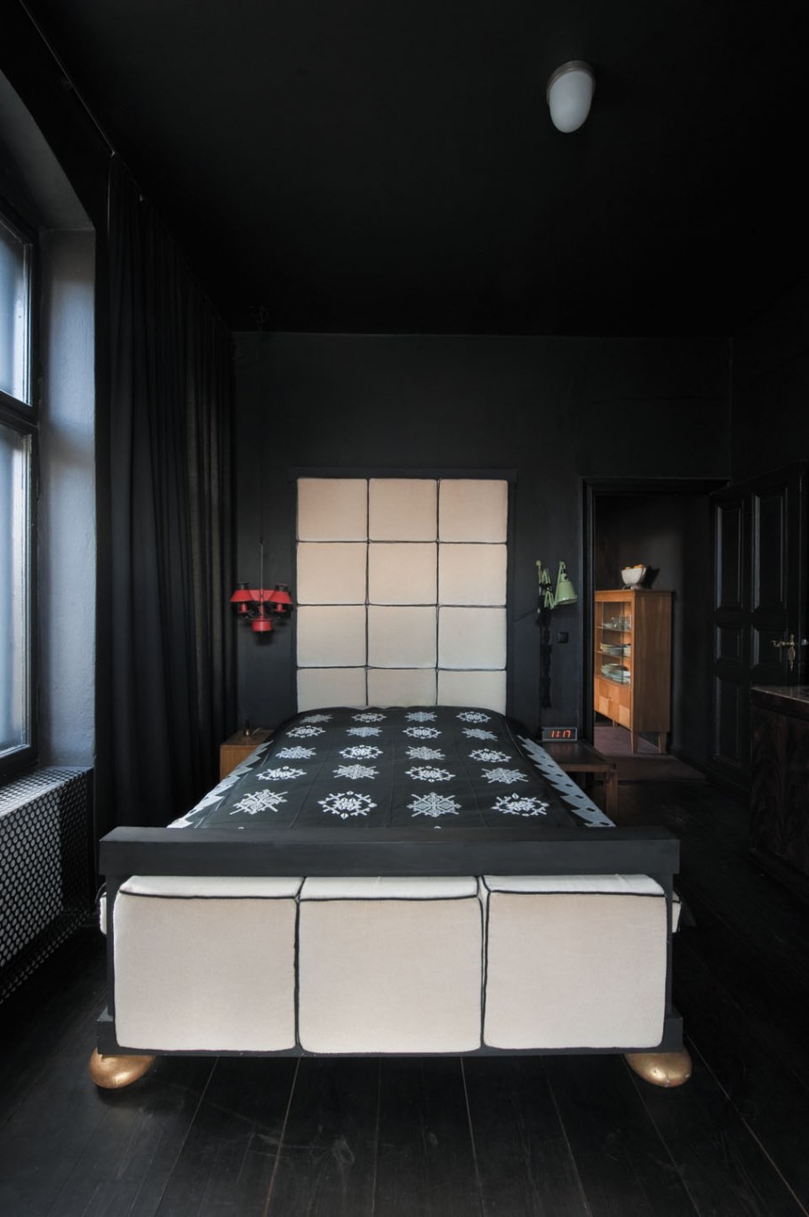 Полумрак в комнате