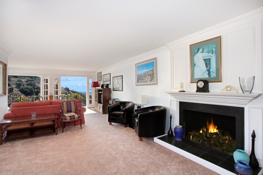 Гостиная с камином для фотошопа