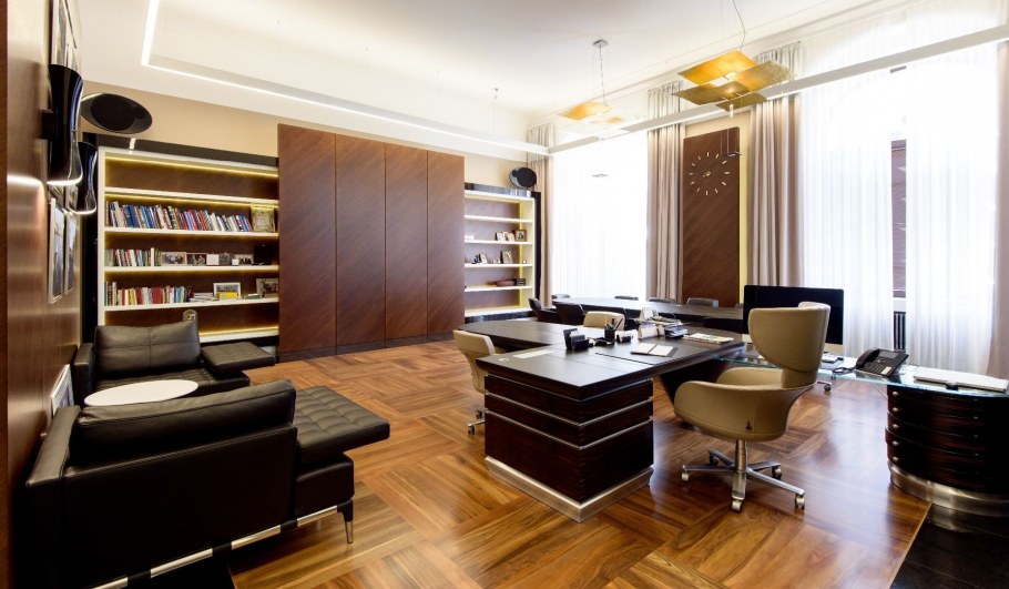 Интерьер кабинета начальника