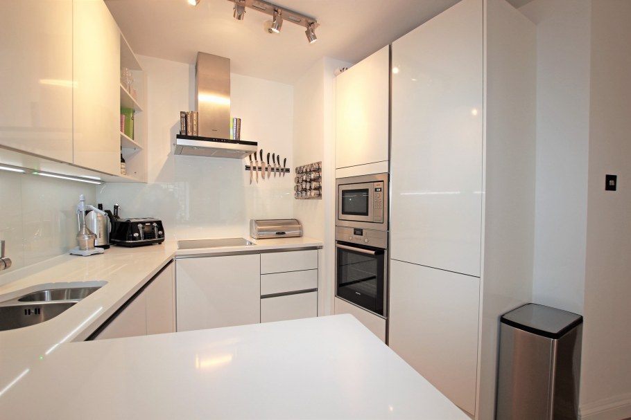 Маленькие кухни хайтек