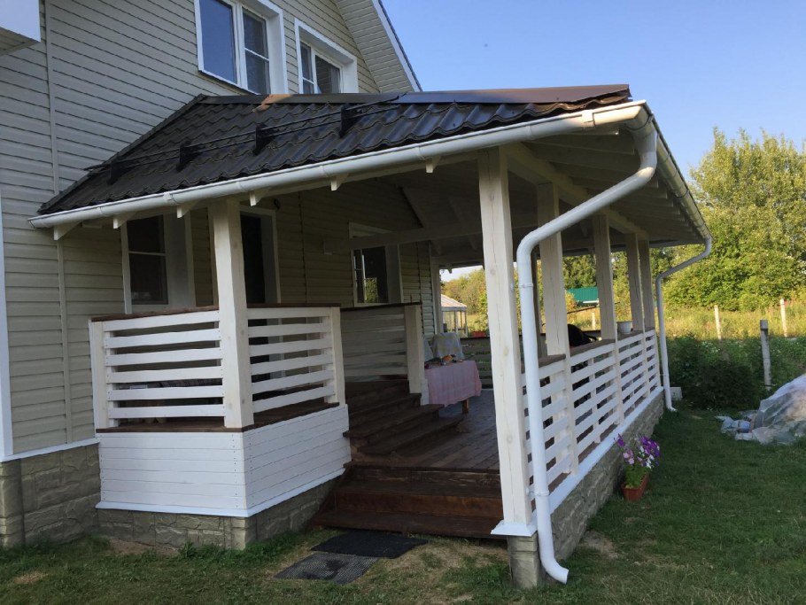 Крыльцо к деревянному дому