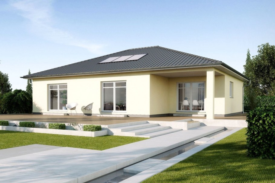 Одноэтажный дом с четырехскатной крышей