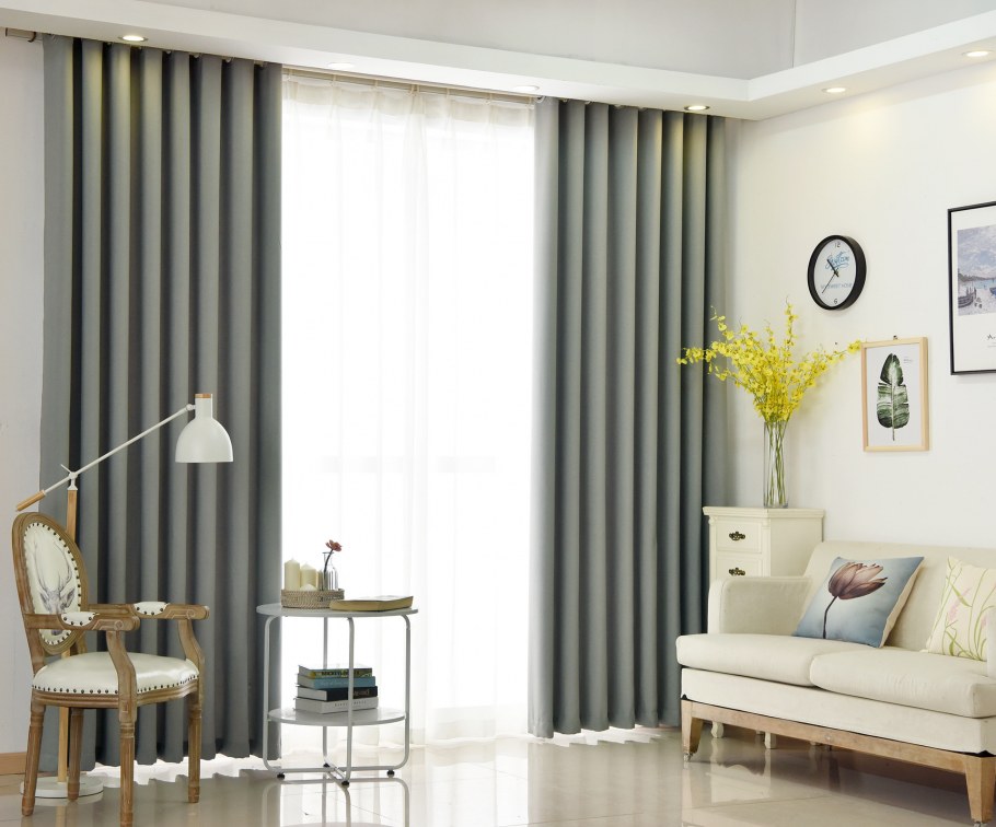 Штора рулонная Сильвер светонепроницаемая