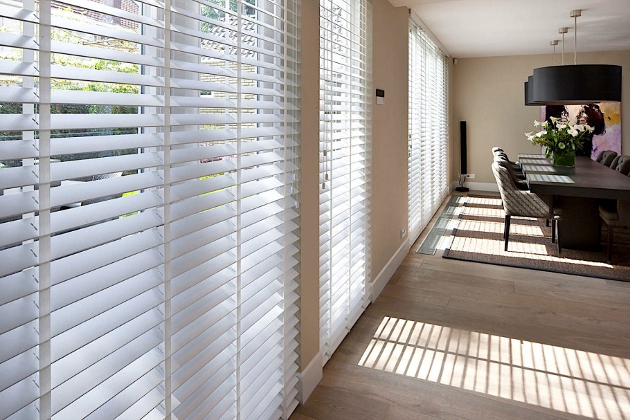 Рулонки Зебра лофт блэкаут белый