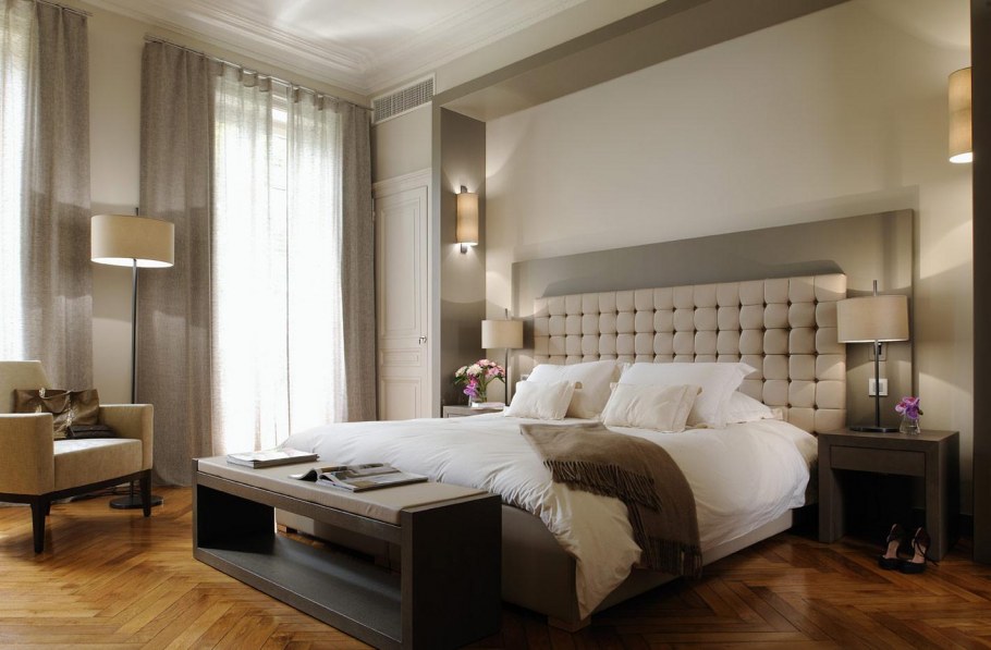 Мужская спальня в светлых тонах