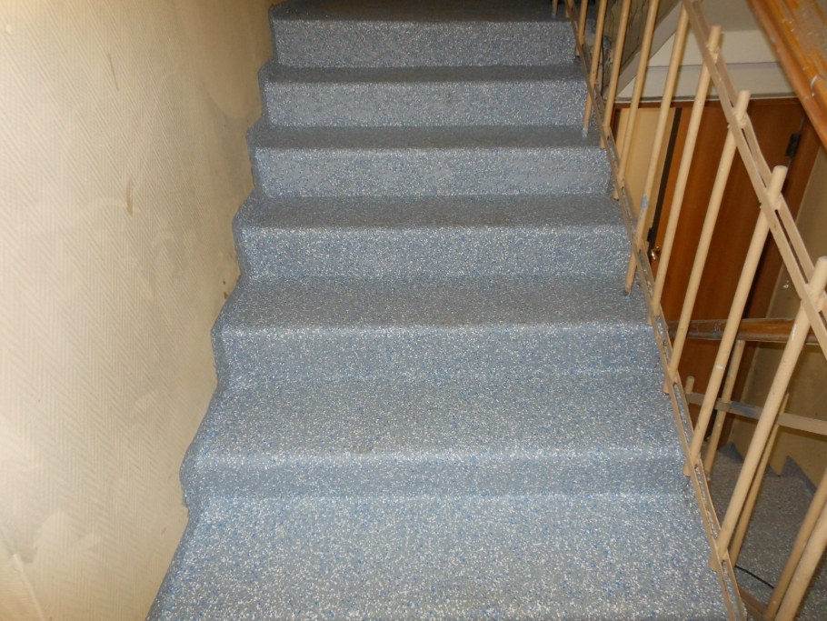 Наливной пол для лестничных маршей