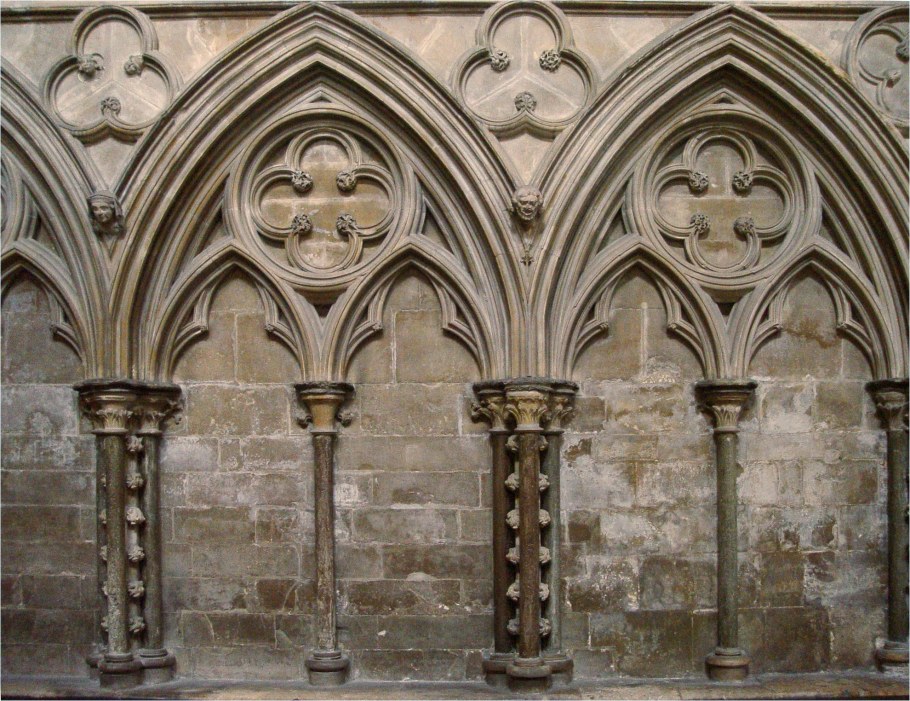 Стрельчатые арки Готика