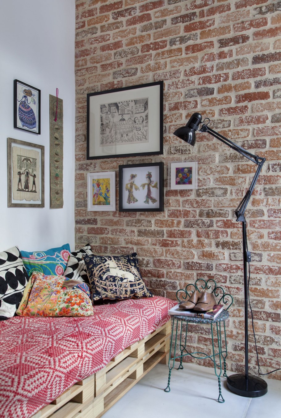 Паллеты в интерьере лофт