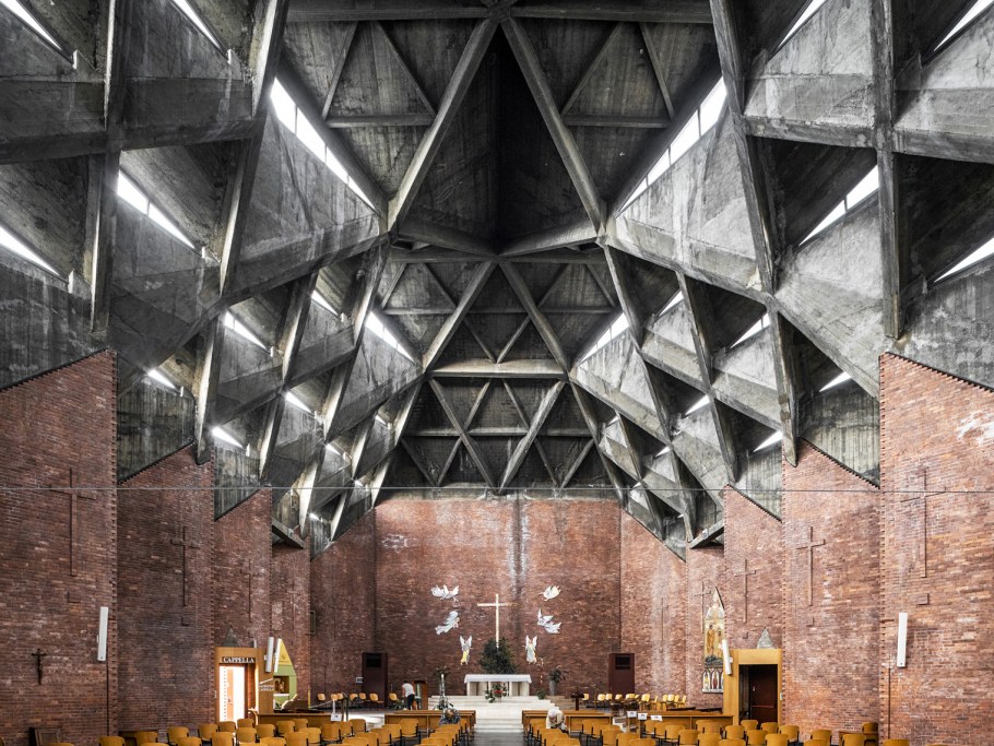 Бетонная Церковь