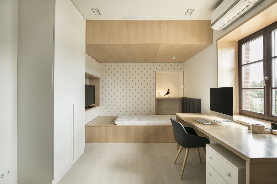 Кровать встроенная в подиум