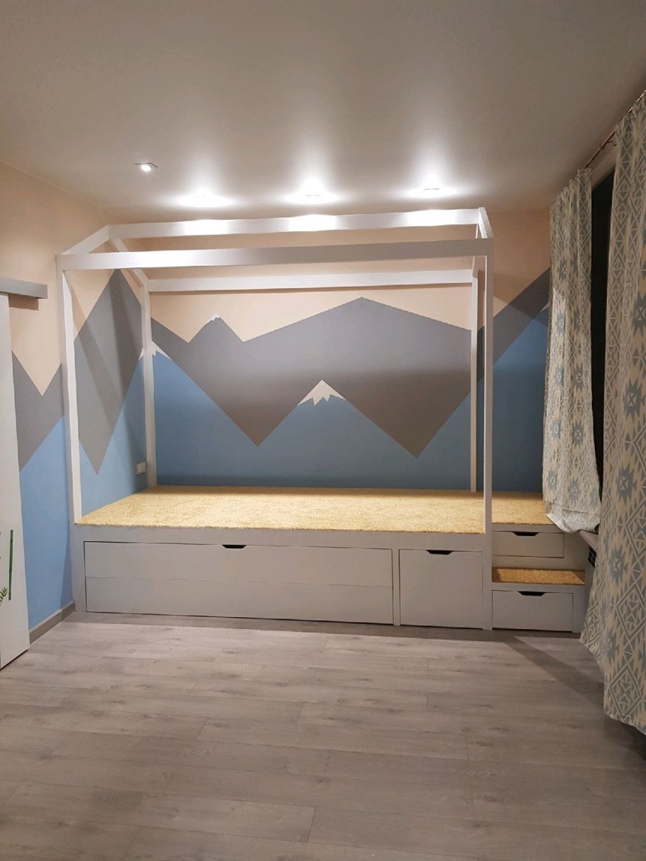 Детская кровать в нише