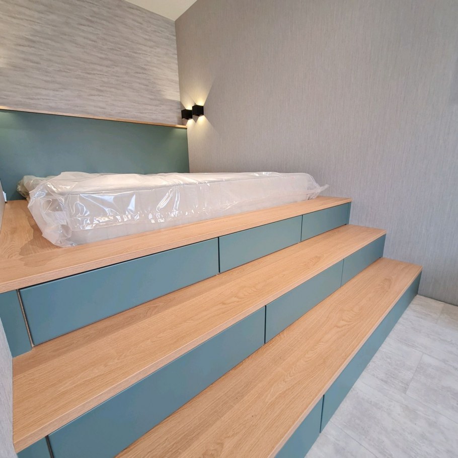 Кровать подиум