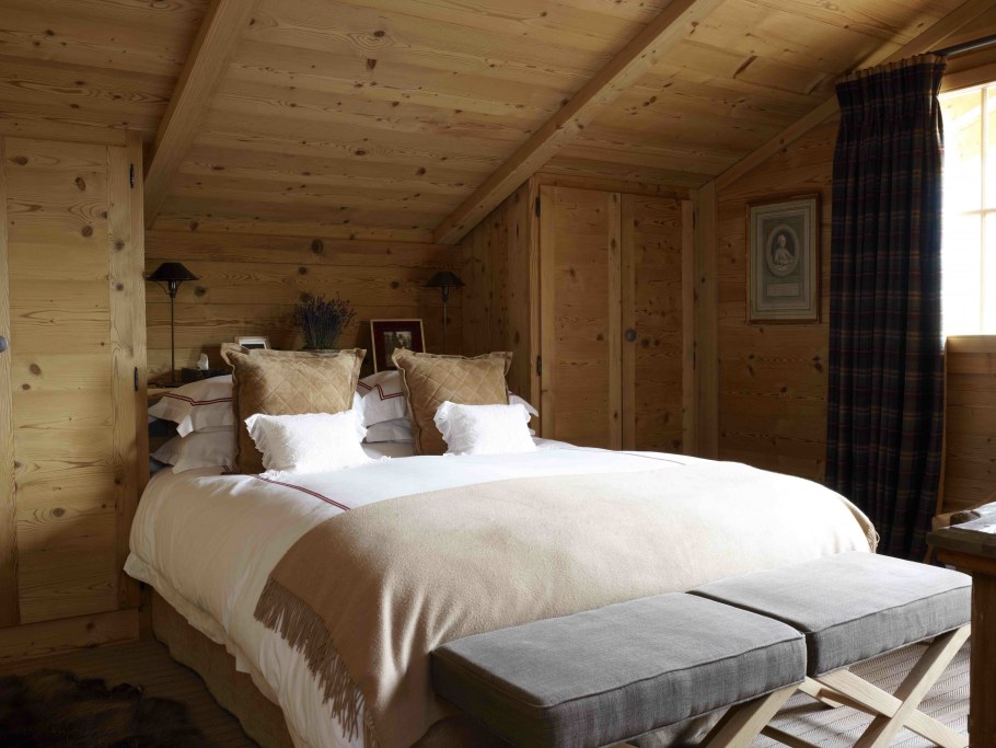 Деревянный потолок