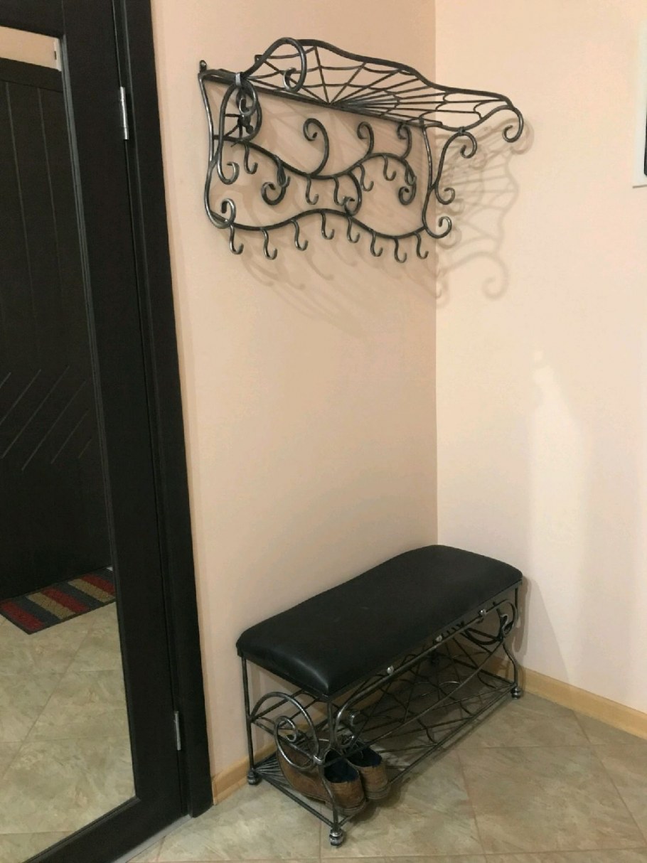 Кованная прихожая