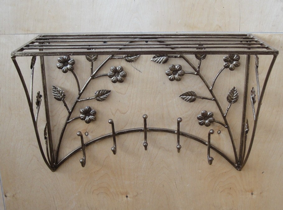 Кованые вешалки для шапок