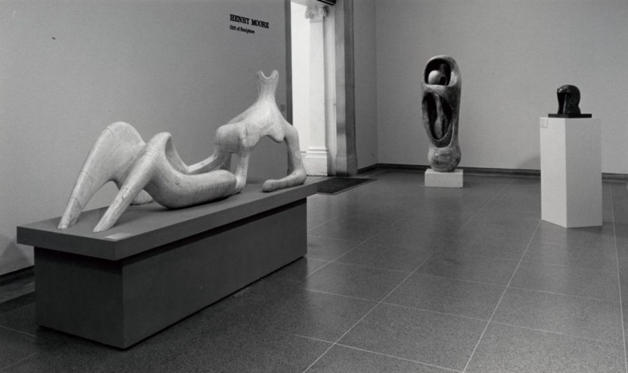 Современная скульптура в интерьере