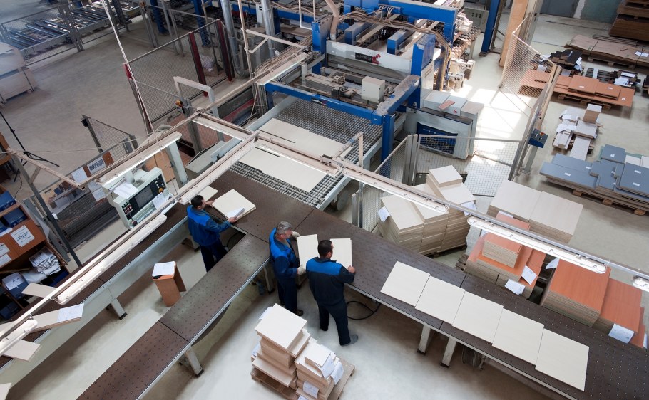 Знаменитые мебельные фабрики