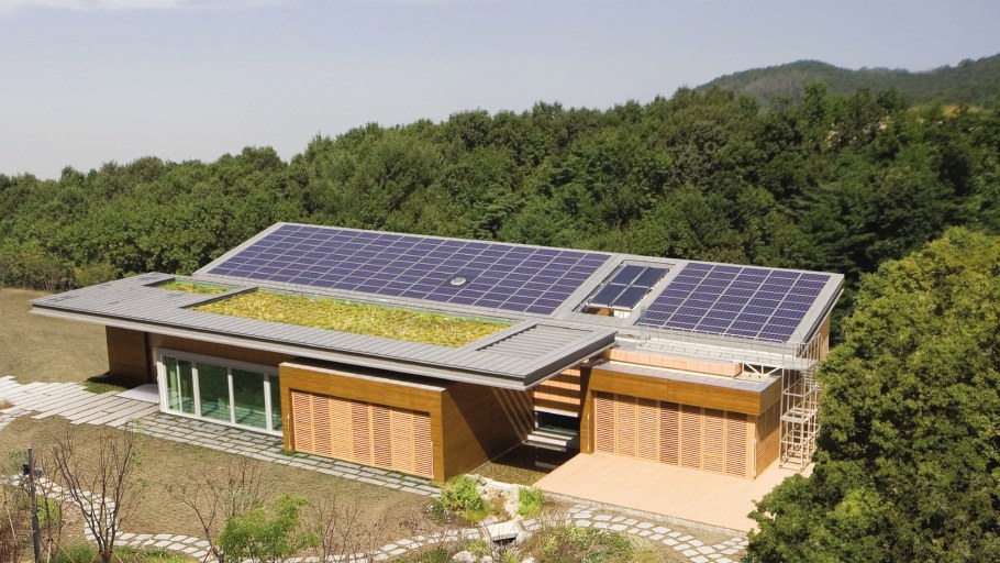 ЭКОДОМ С солнечными батареями