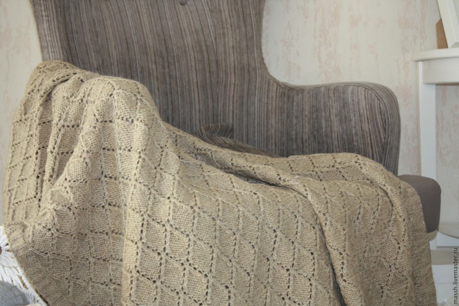 Накидка на диван с подушками