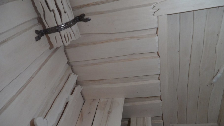 Отделка необрезной доской