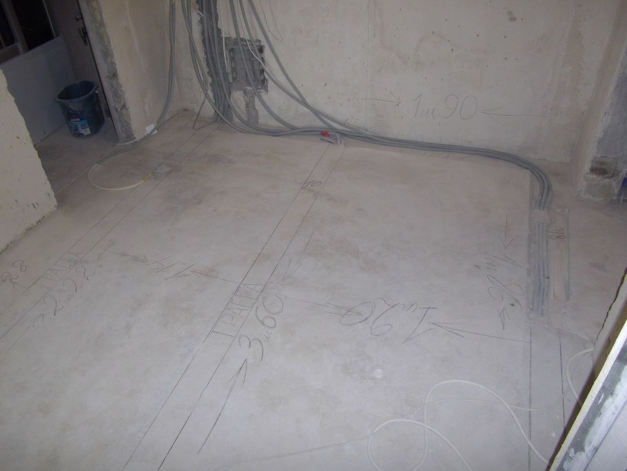 Наливной пол в доме черновая отделка