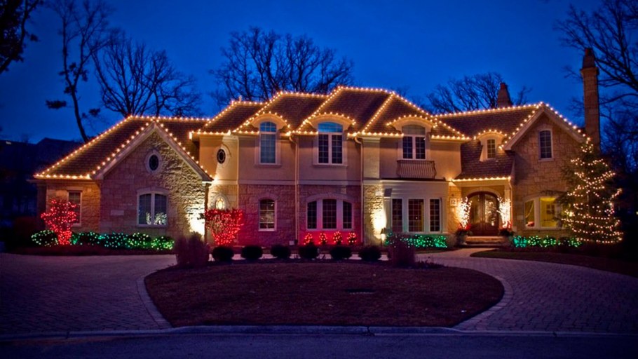 Новогоднее освещение фасадов