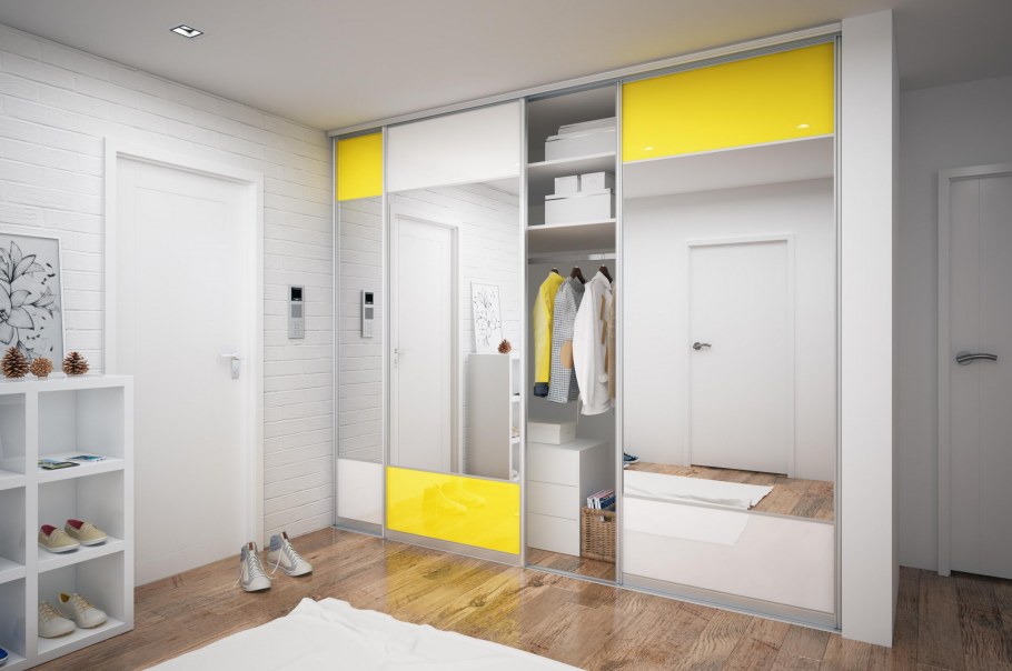 Шкаф-купе в прихожую с зеркалом