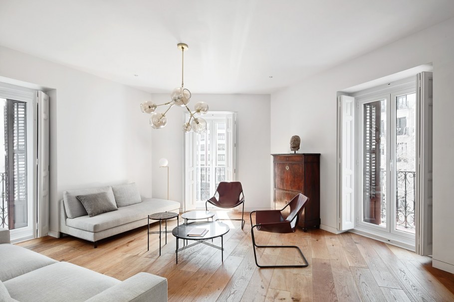 Светлый интерьер