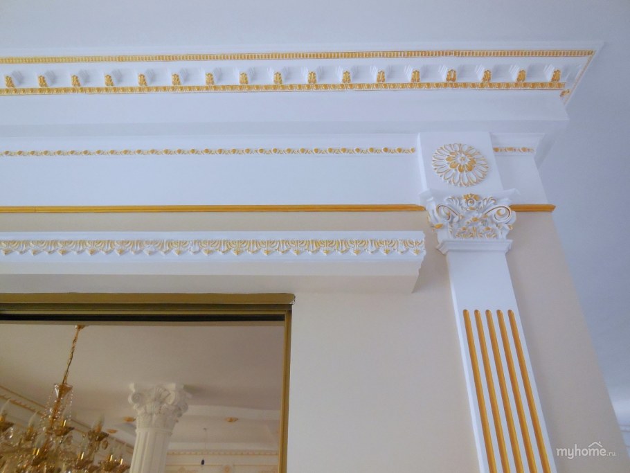 Гипсовые карнизы и золота