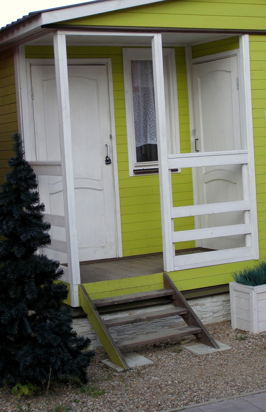 Крыльцо для дачного домика