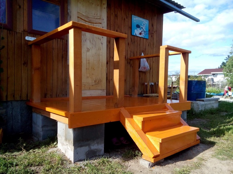 Крыльцо без фундамента для дачного дома