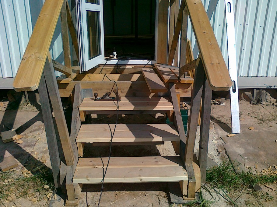 Пристроить крыльцо к деревянному дому своими руками