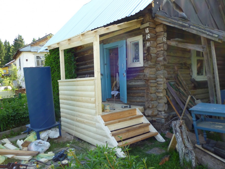 Деревянное крыльцо для бани