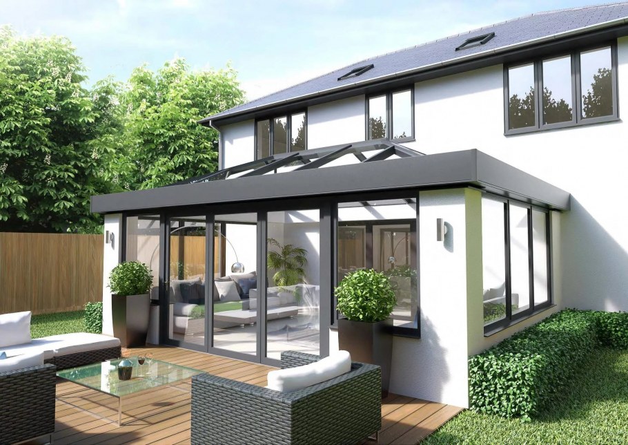 Веранда из кирпича и стекла