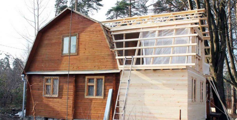 Терраса с двускатной крышей